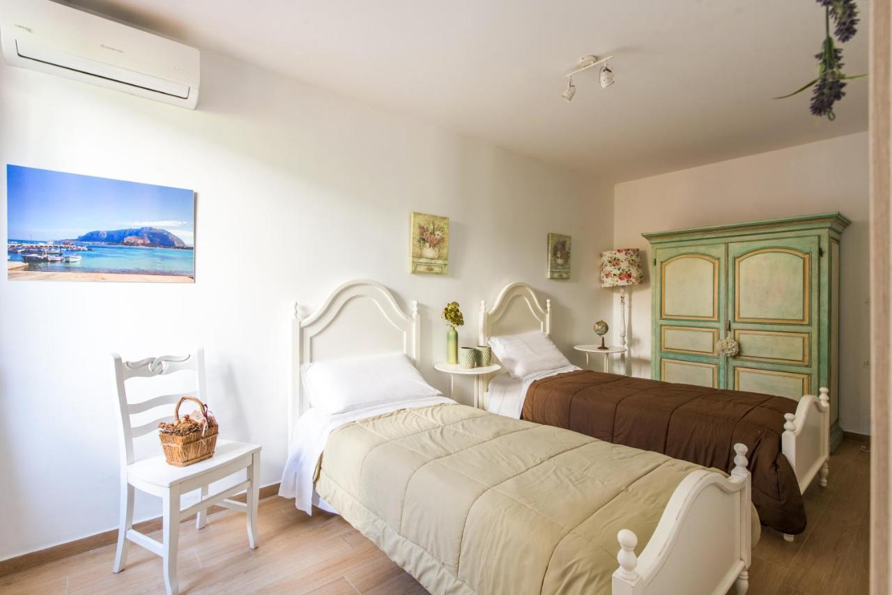 Villa Cinzia-150 Mt From The Beach Mondello Exterior foto
